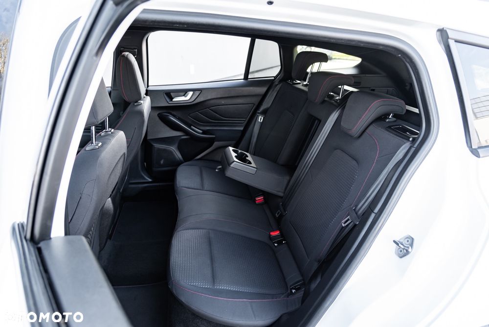 Ford Focus 1.0 EcoBoost Start-Stopp-System ST-LINE X - 20