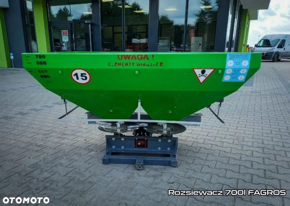 Rozsiewacz Nawozu SIEWKA STRUMYK TYTAN JANPOL 600l 700l 800l 1000l 1200l dwu tar - 6
