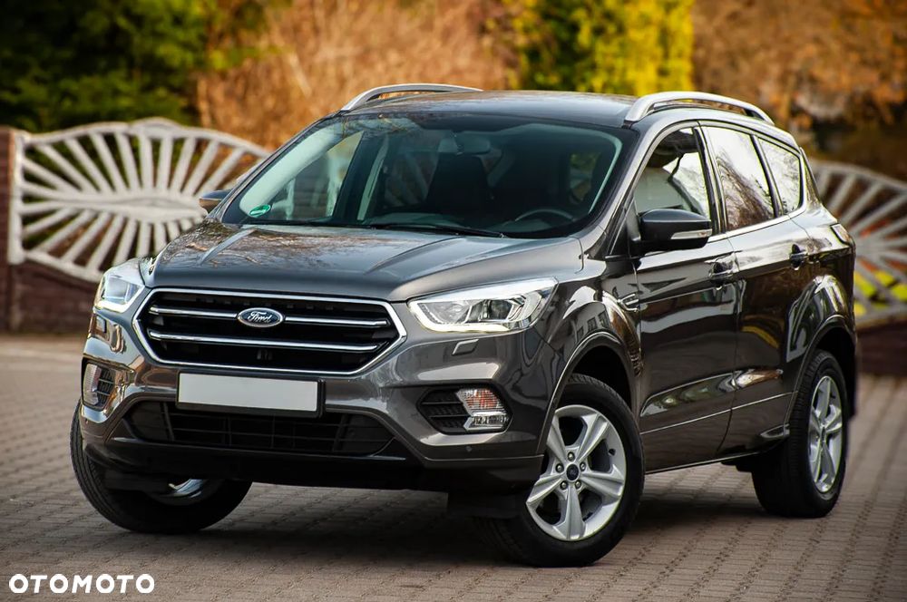 Ford Kuga - 1