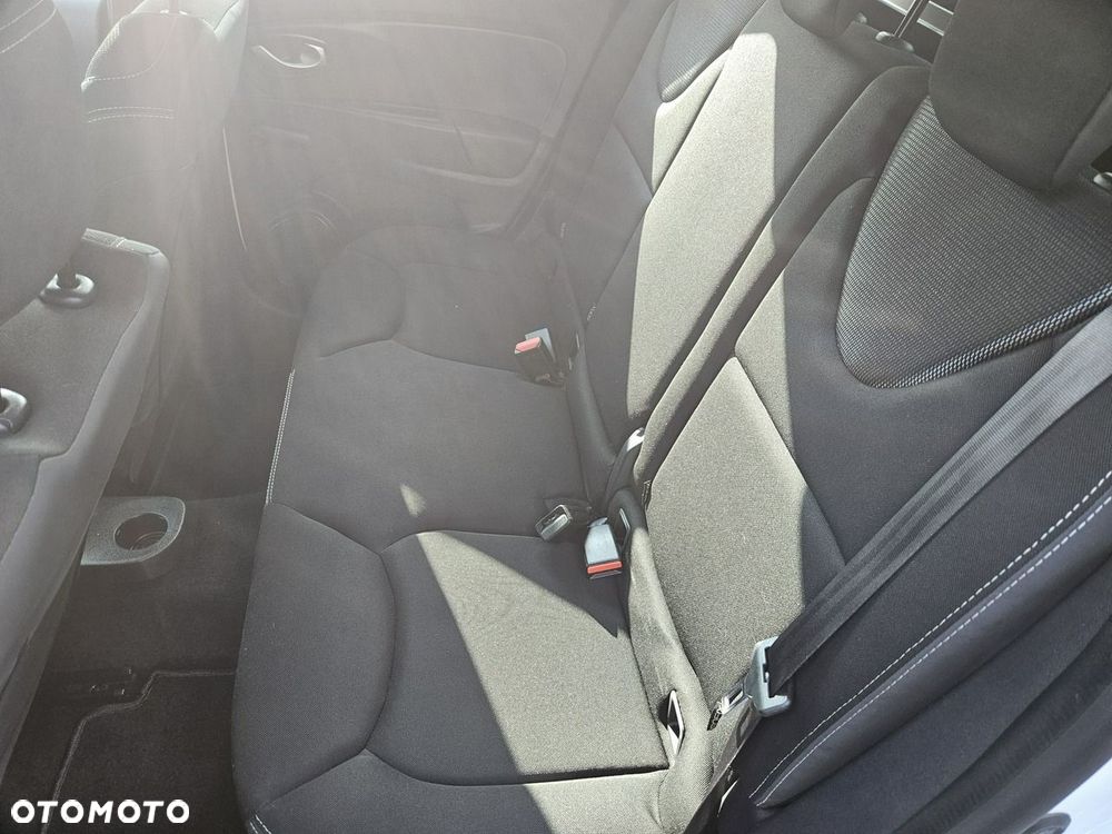 Renault Clio - 18