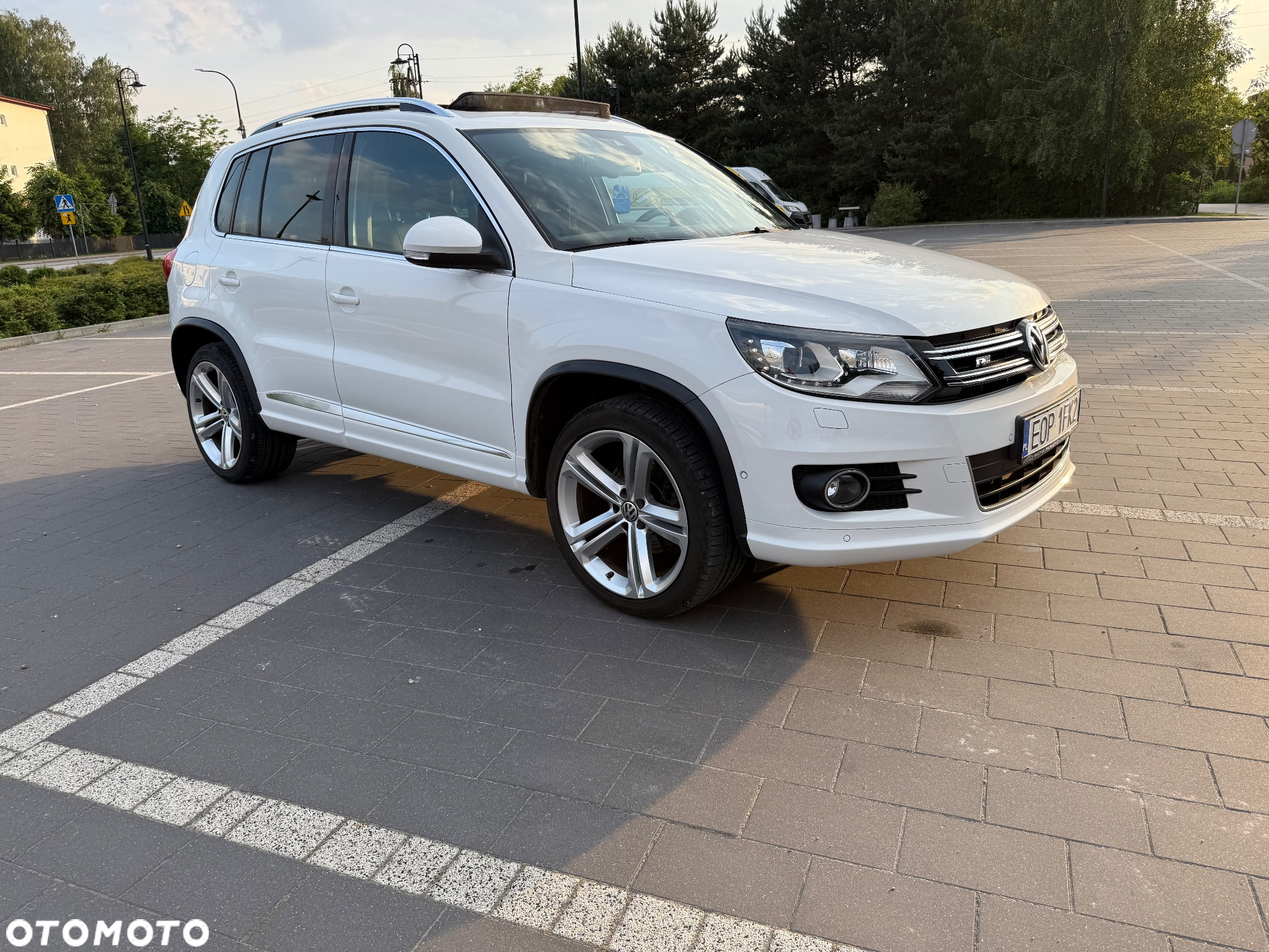 Volkswagen Tiguan 2.0 TDI 4Mot R-Style DSG - 25