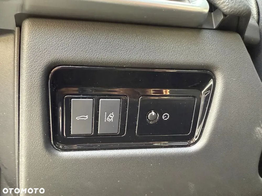 Jaguar XE 2.0 D R-Sport - 26