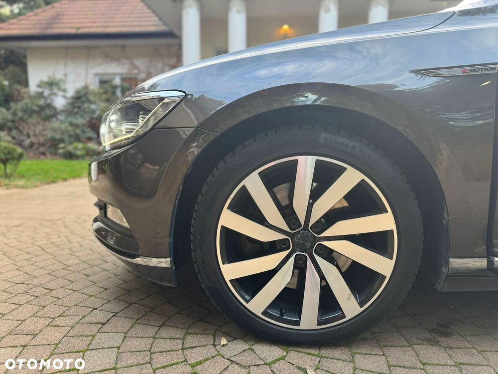 Volkswagen Passat - 17