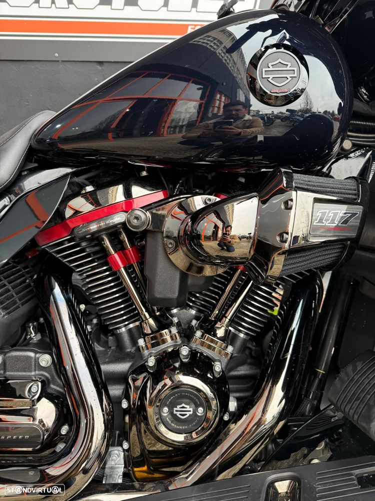 Harley-Davidson FLHXS CVO - 2