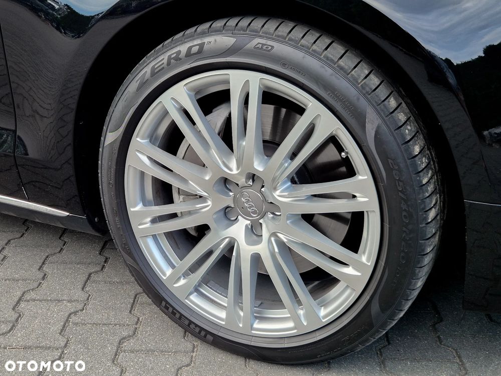 Audi A8 4.2 TDI DPF (clean diesel) quattro tiptronic - 8