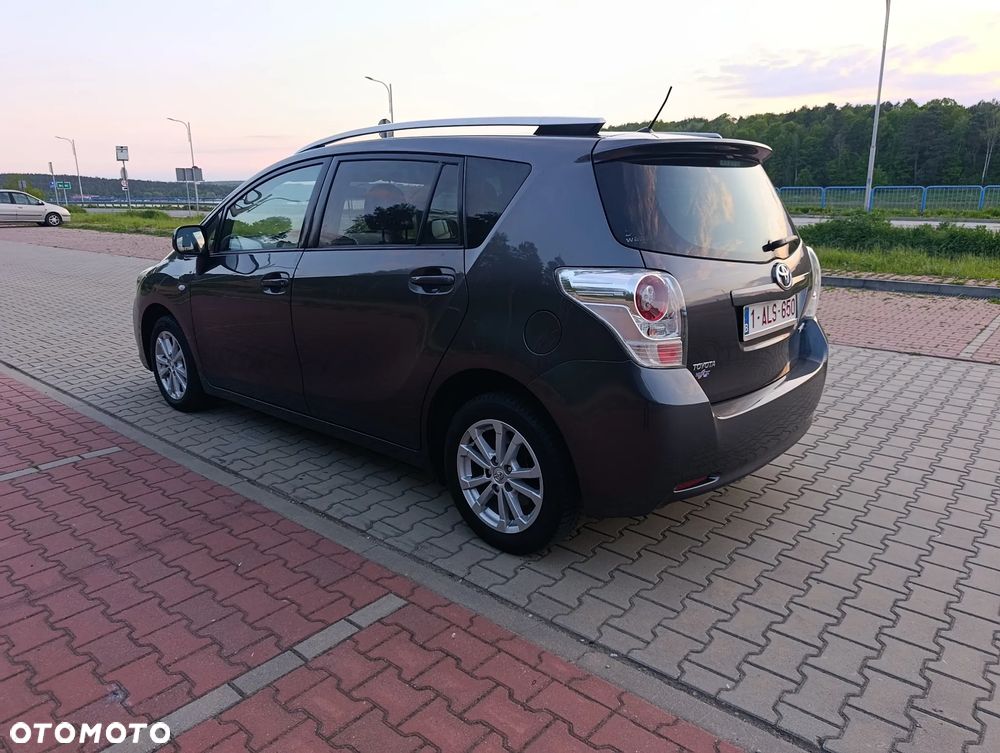 Toyota Verso 1.6 Edition - 4