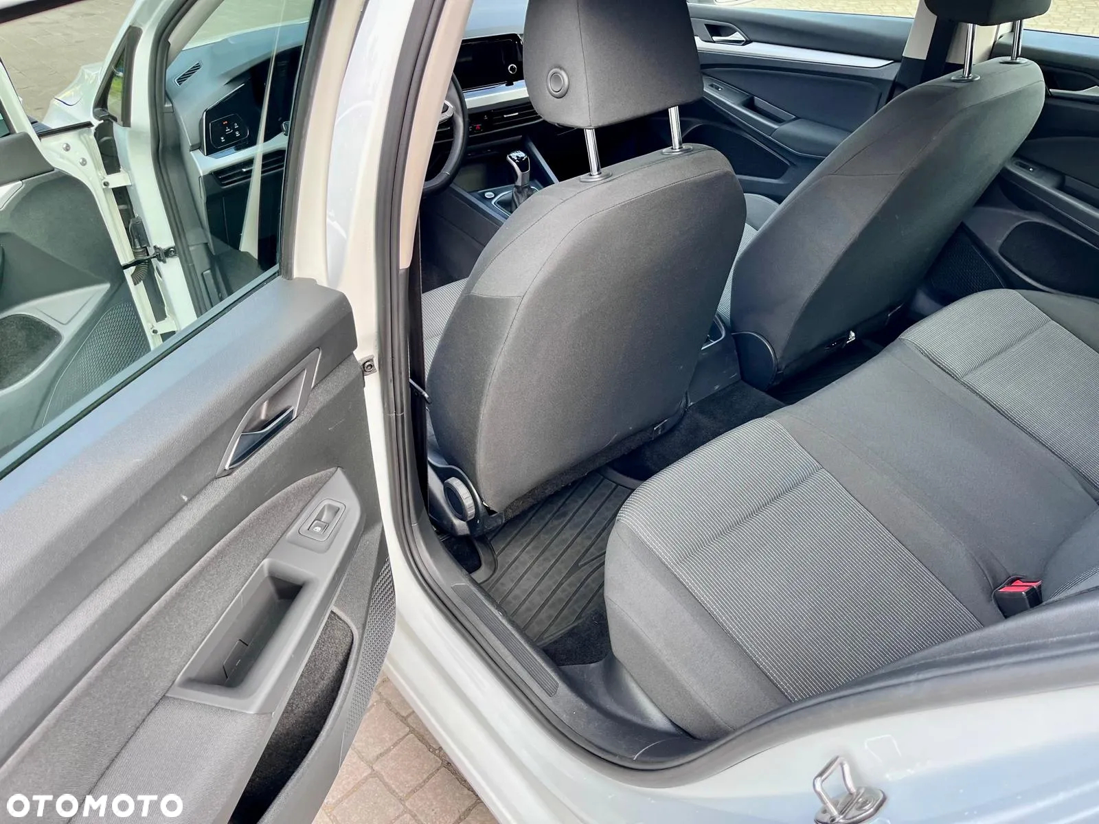 Volkswagen Golf VIII 2.0 TDI - 10
