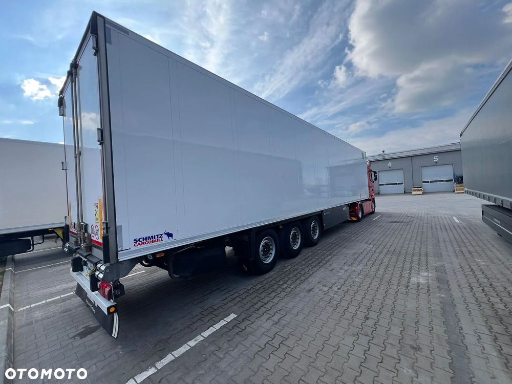 Schmitz Cargobull SKO 24/L - 10