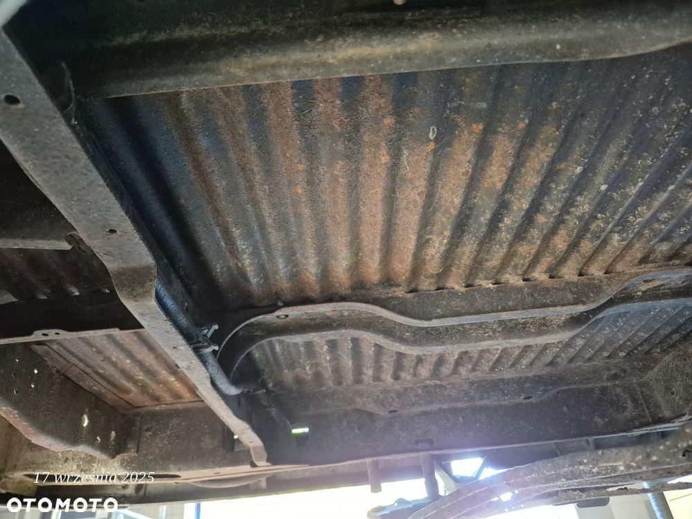 Volkswagen Caravelle GL - 28