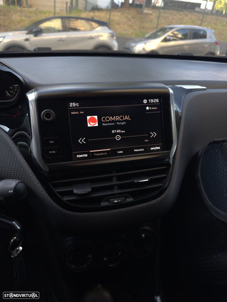 Peugeot 2008 1.2 PureTech Active - 15