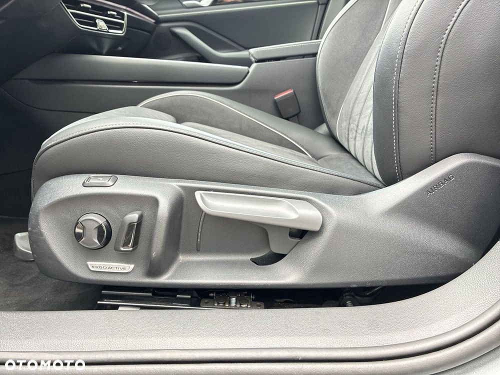 Volkswagen Passat Variant 2.0 TDI EVO Elegance DSG - 33