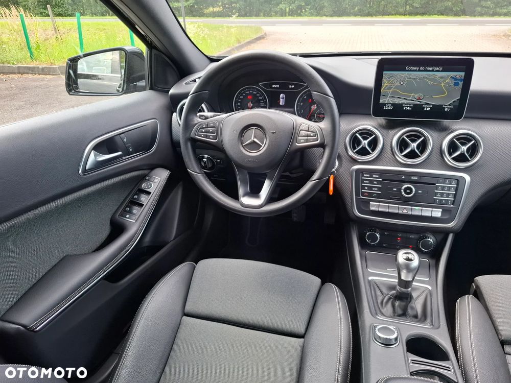 Mercedes-Benz Klasa A 180 Peak Edition - 16