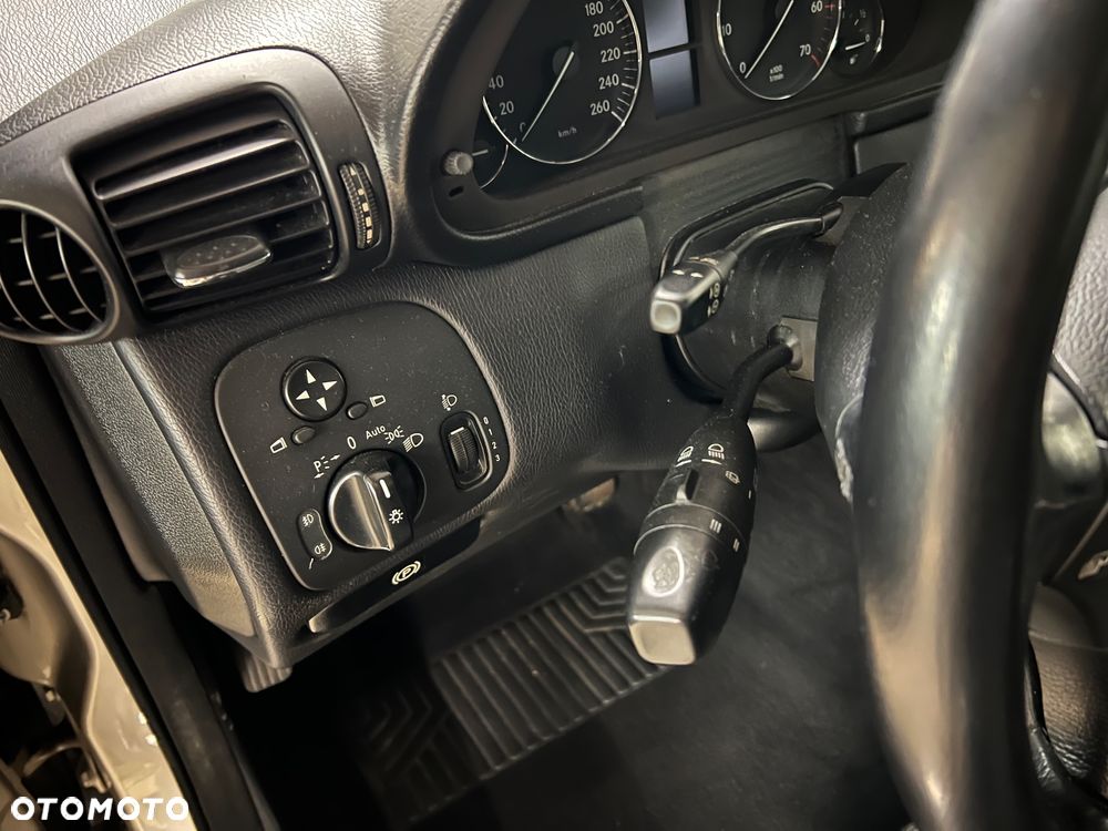 Mercedes-Benz Klasa C - 40