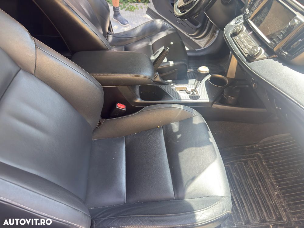 Toyota RAV4 2.2 D-4CAT 4WD Aut Luxury - 28