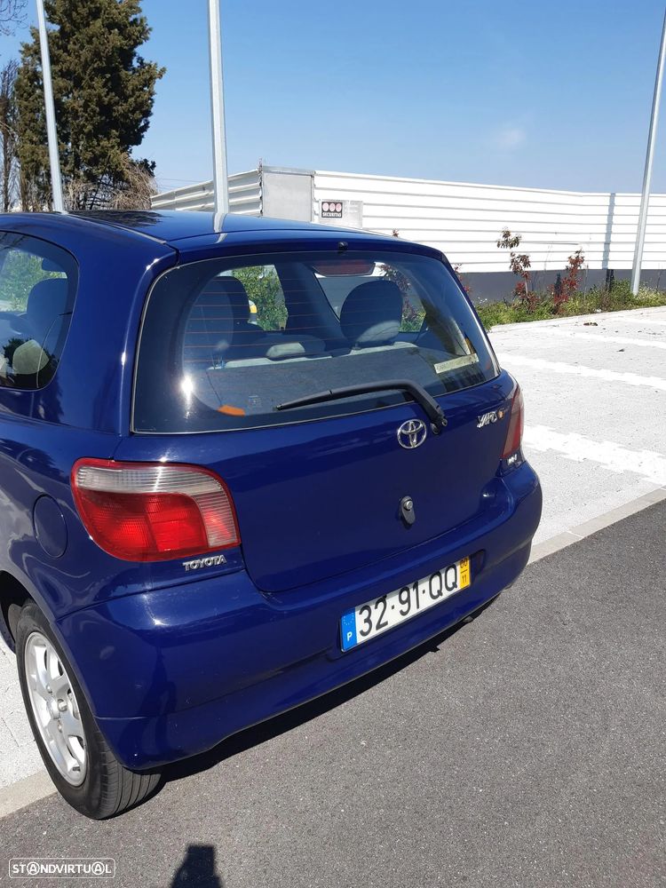 Toyota Yaris 1.0 Base - 3