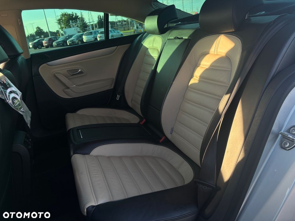 Volkswagen Passat CC - 23