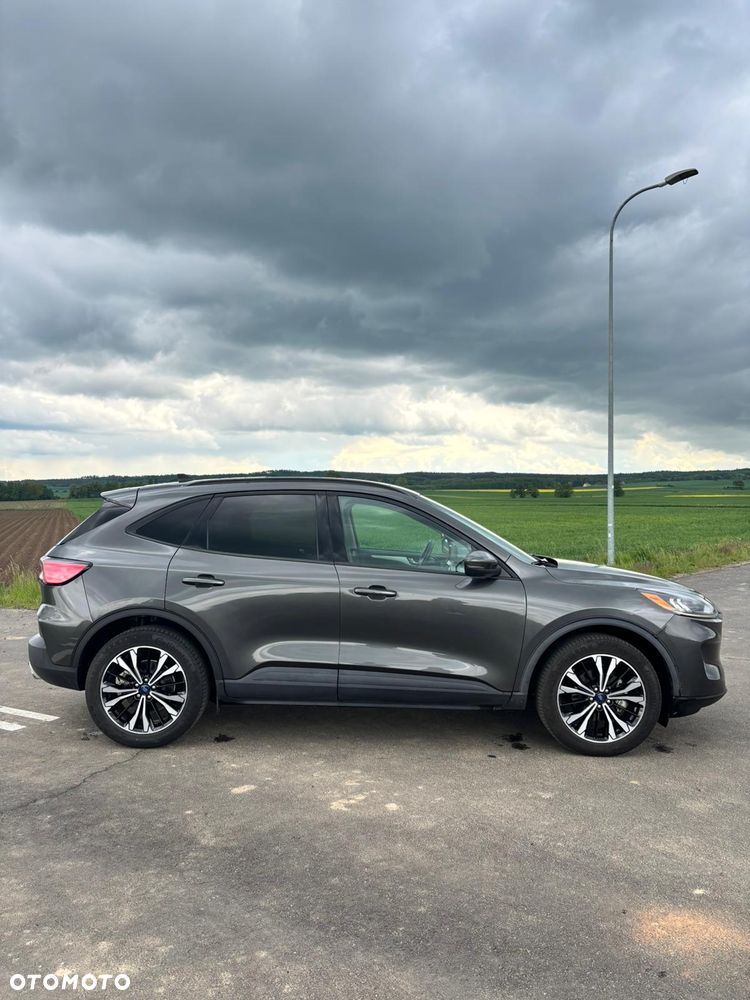 Ford Kuga 2.5 FHEV FWD Vignale - 2
