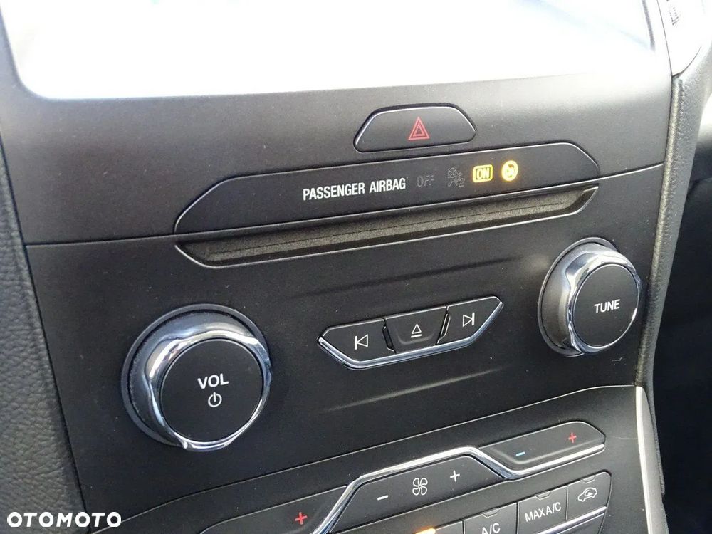 Ford S-Max - 26
