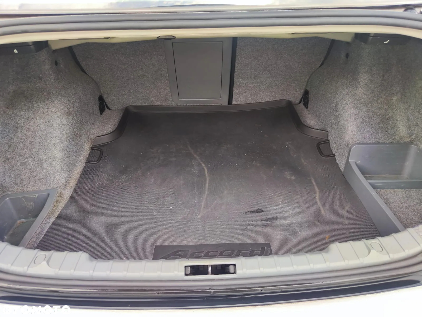 BMW Seria 3 318i - 16