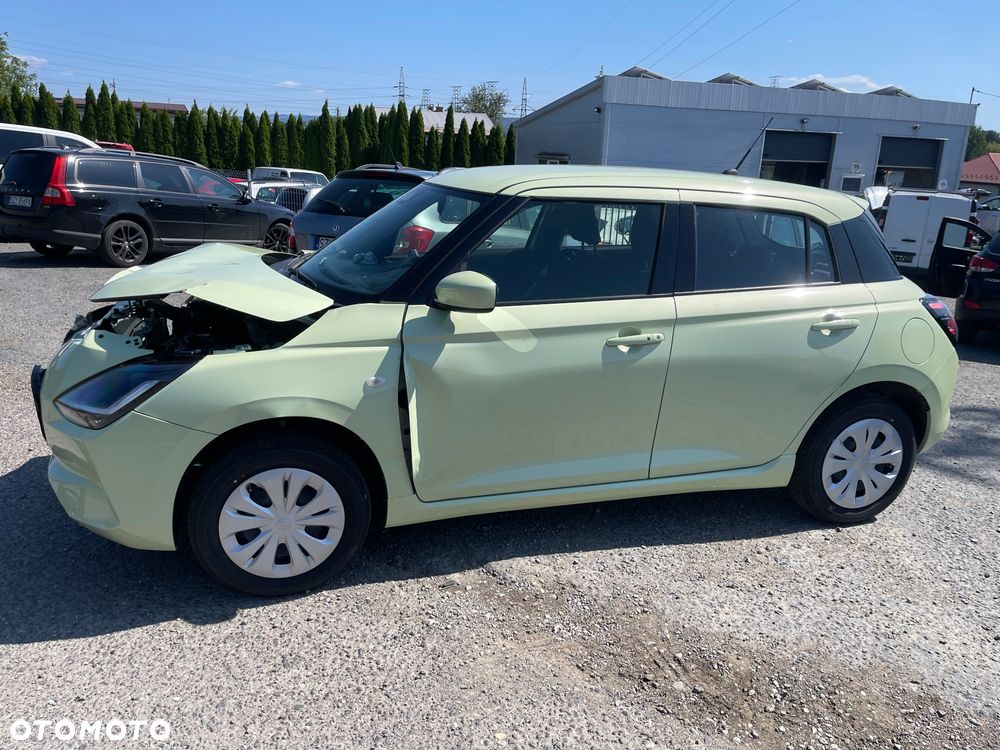 Suzuki Swift 1.2 Dualjet Hybrid Allgrip Comfort - 2