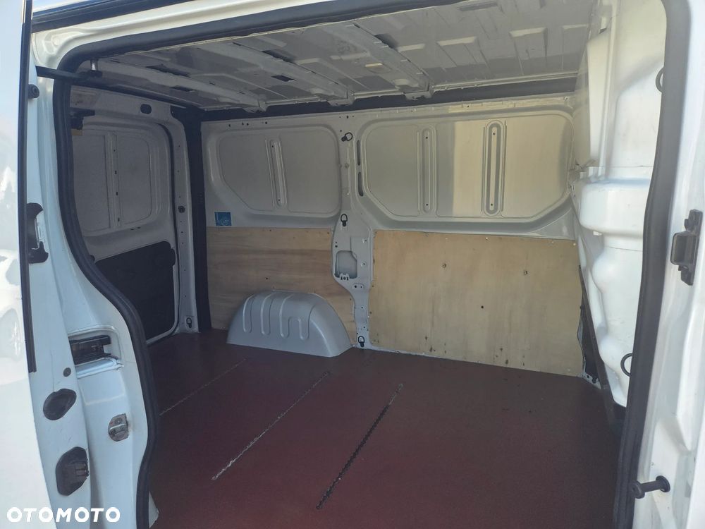 Opel VIVARO - 8