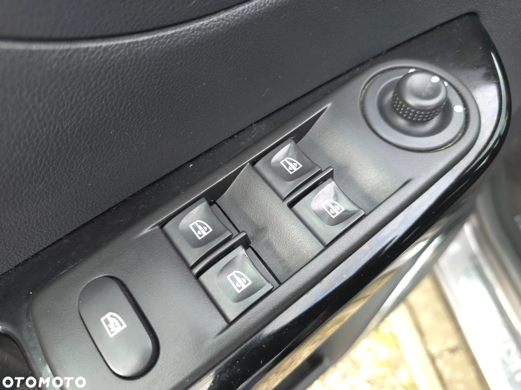 Renault Captur 1.2 Energy TCe Limited EDC - 19