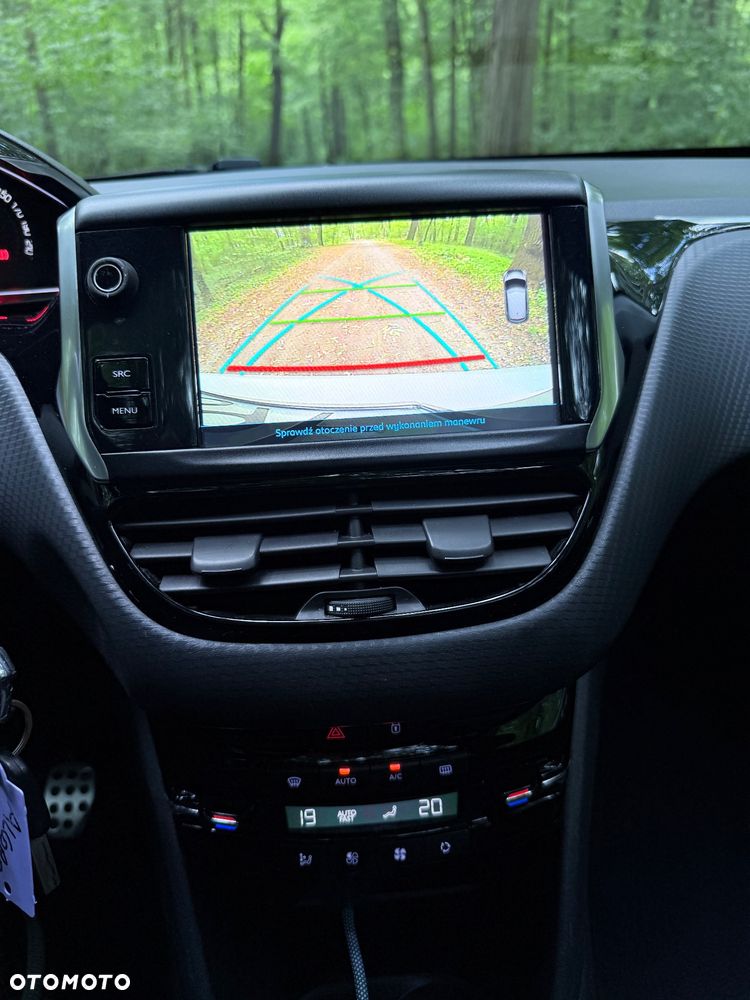 Peugeot 208 PureTech 110 Stop & Start Allure - 24