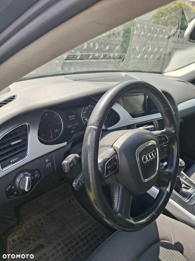 Audi A4 Avant 2.0 TDI - 4