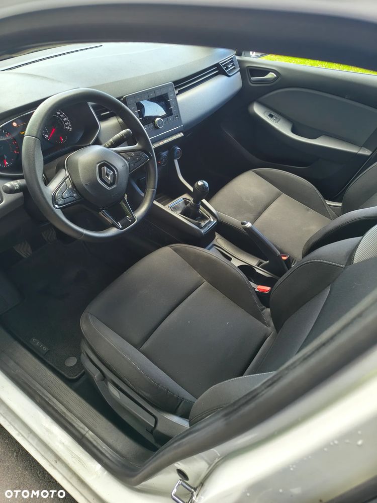 Renault Clio - 7