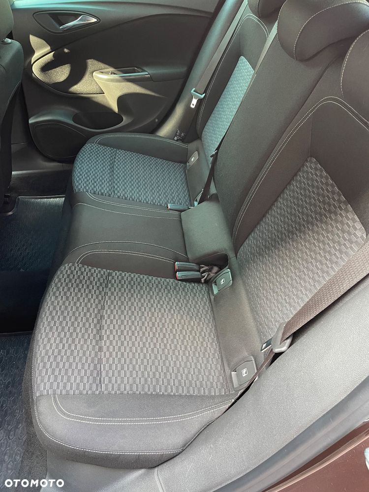 Opel Astra 1.6 D (CDTI) Start/Stop Business - 18