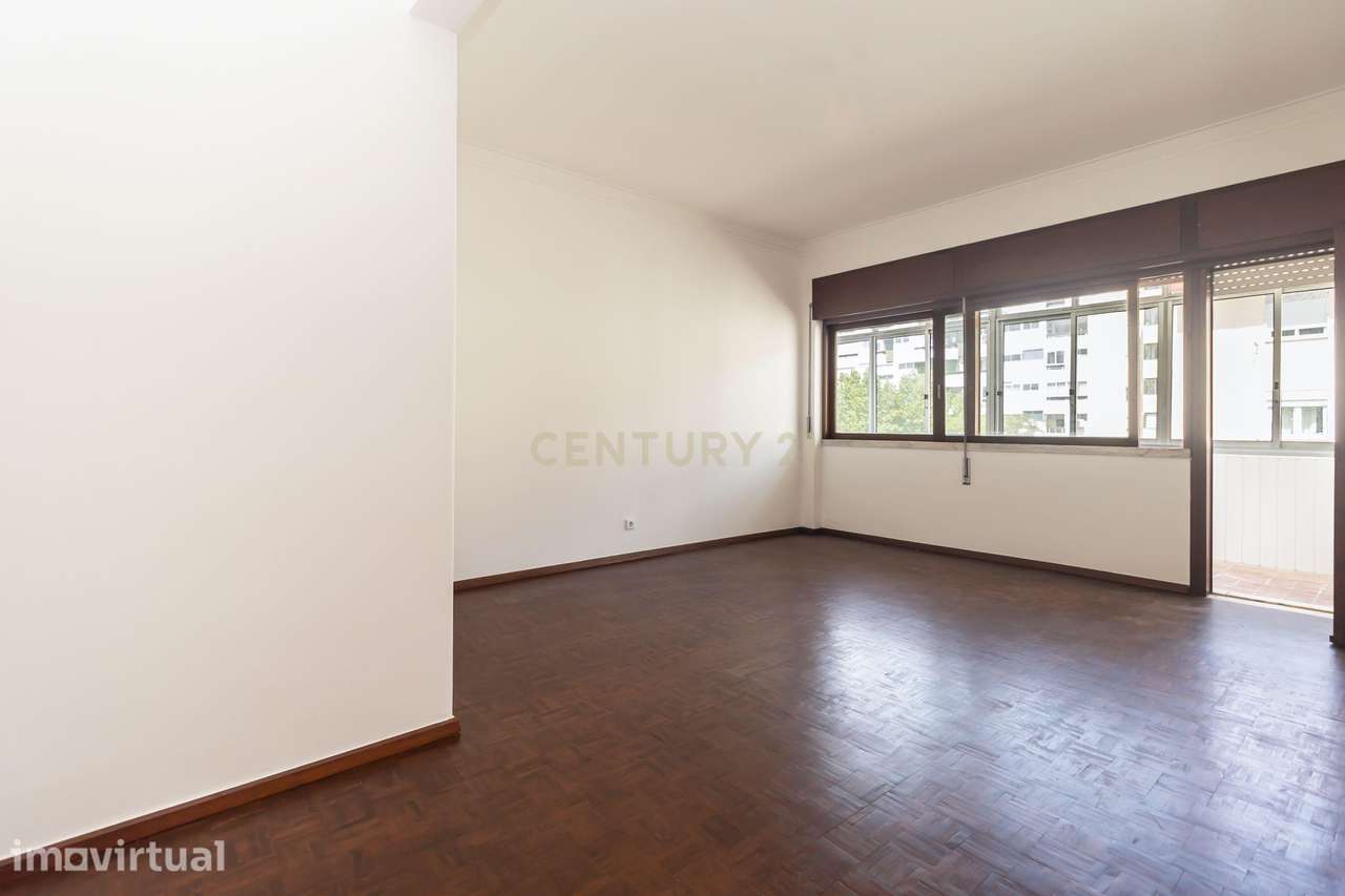 Apartamento T2 para arrendamento no centro da Costa da caparica, Luz. - Grande imagem: 5/41