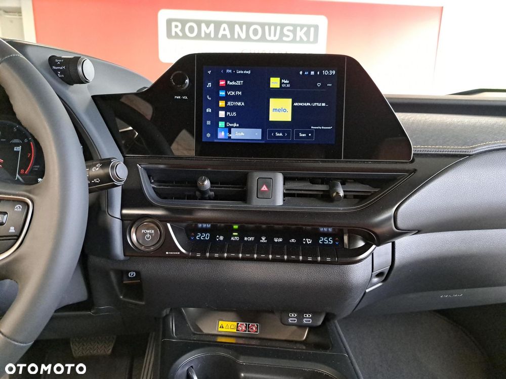 Lexus UX 300h Business - 15