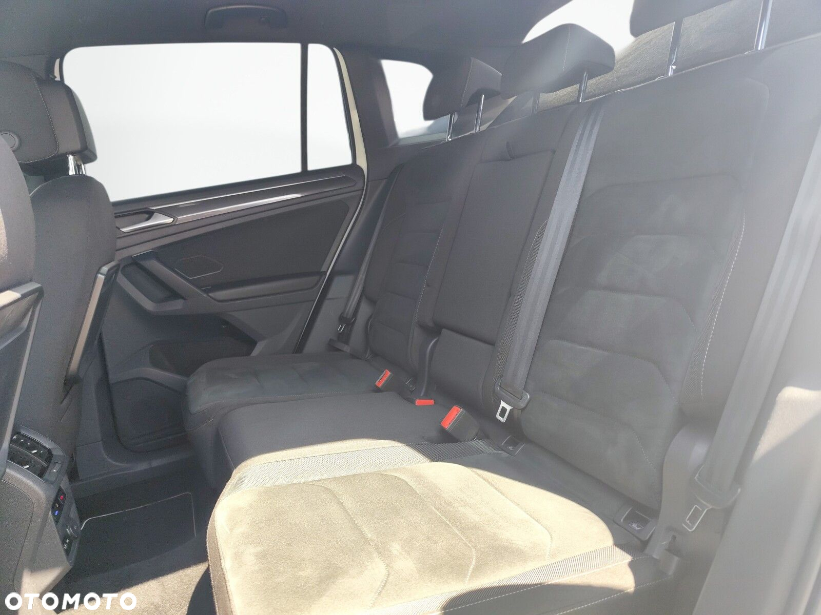 Volkswagen Tiguan - 14