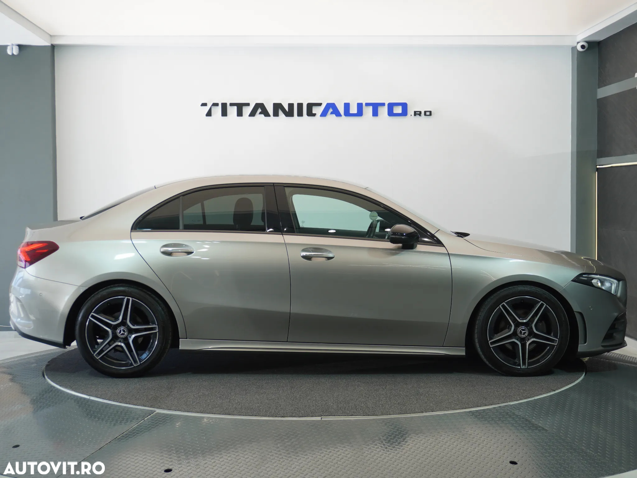 Mercedes-Benz A 180 d 7G-DCT AMG Line - 9