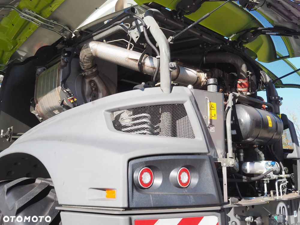 Claas Jaguar 950 4WD - 11