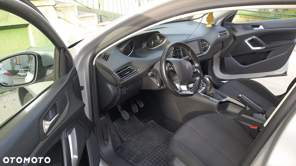 Peugeot 308 - 13