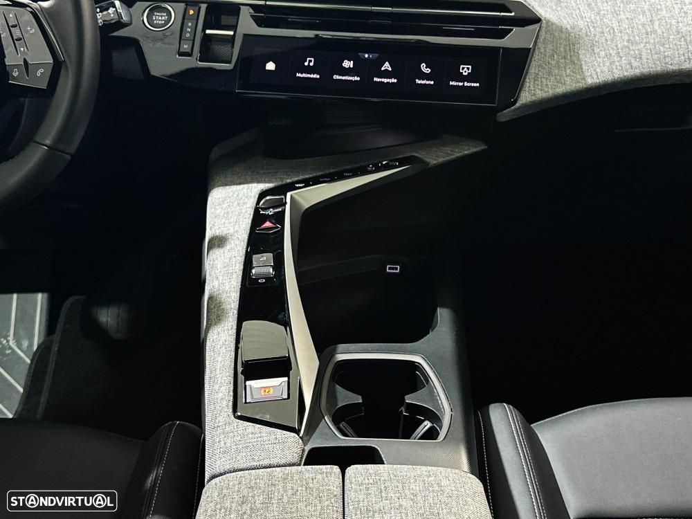 Peugeot 5008 1.2 Hybrid Allure Pack e-DCS6 - 19