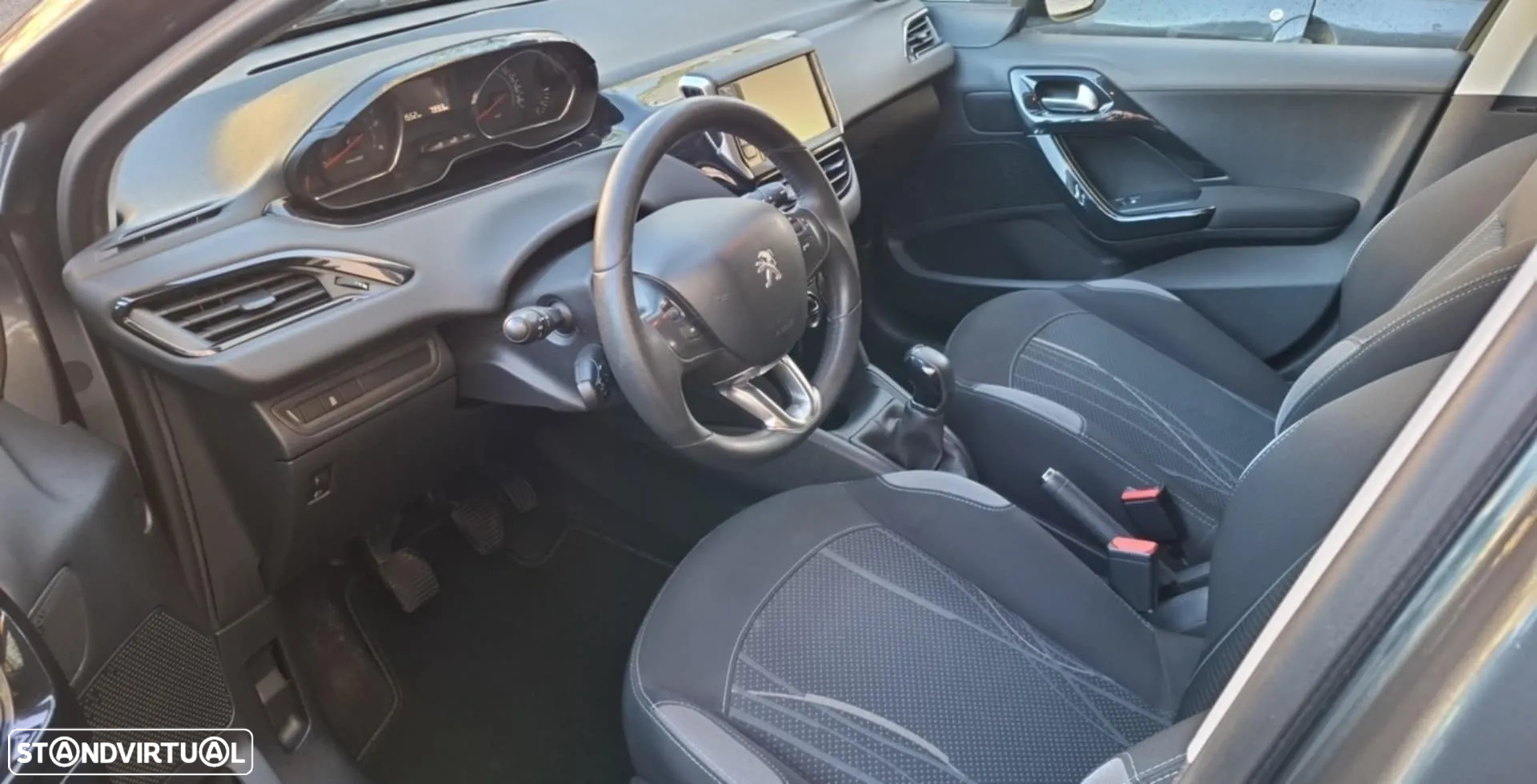 Peugeot 208 1.4 HDi Active - 9