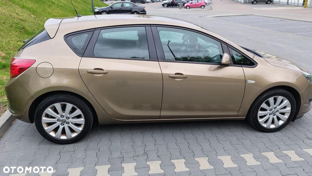 Opel Astra 1.6 Enjoy - 2