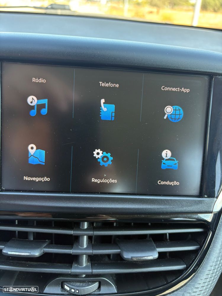 Peugeot 2008 1.2 PureTech Style - 34