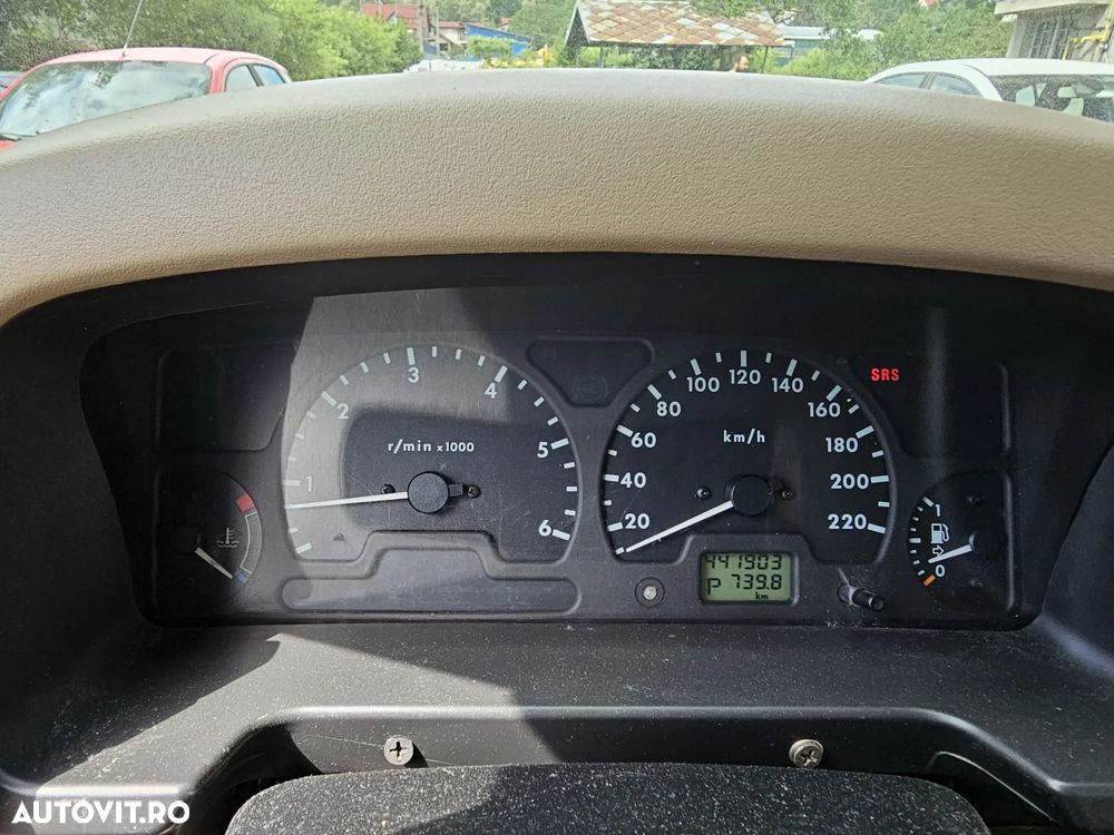 Land Rover Discovery - 9