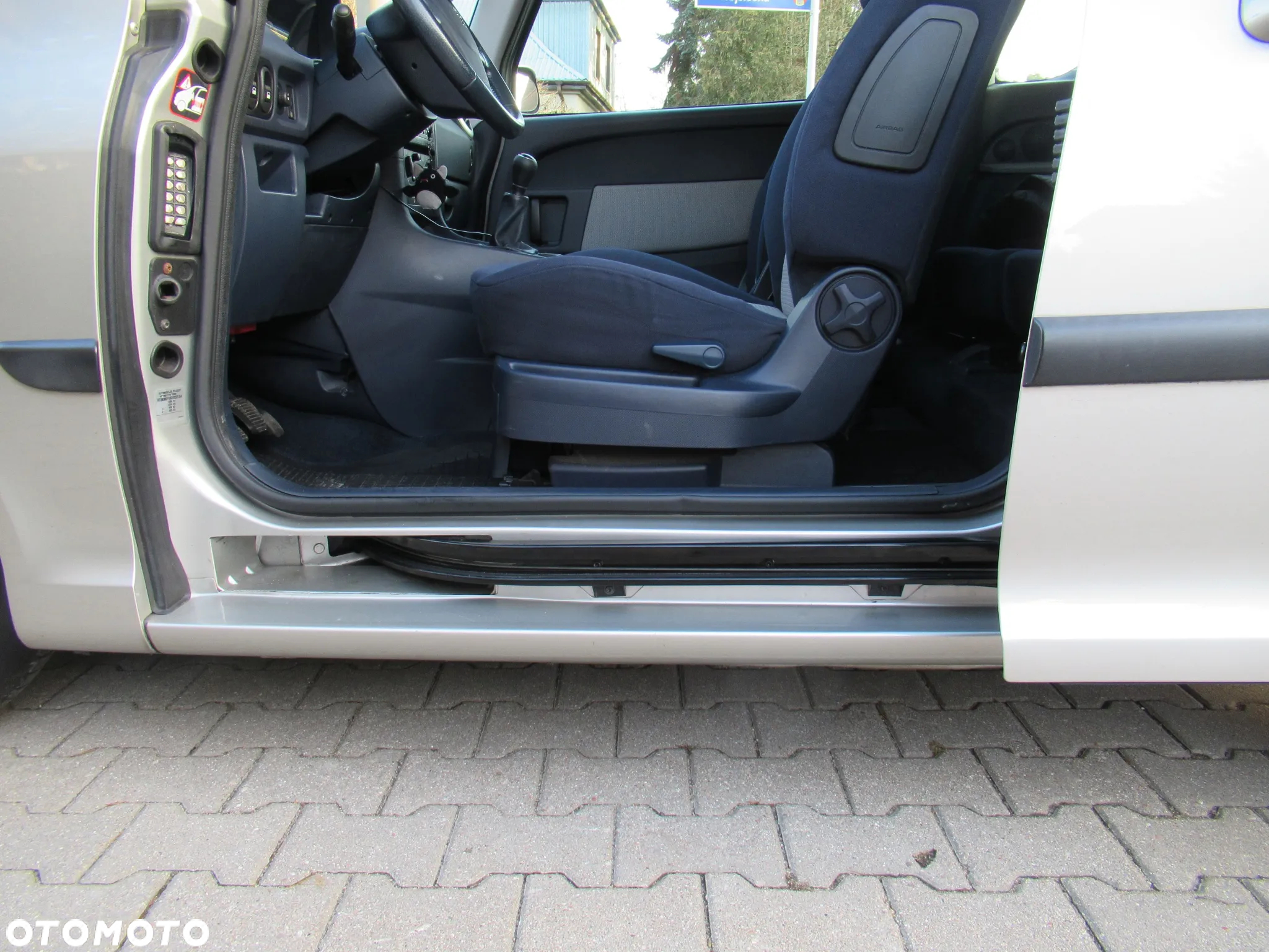 Peugeot 1007 75 Filou - 32