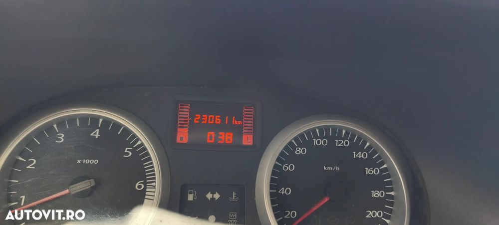 Dacia Duster 1.5 dCi 4x2 Prestige - 9