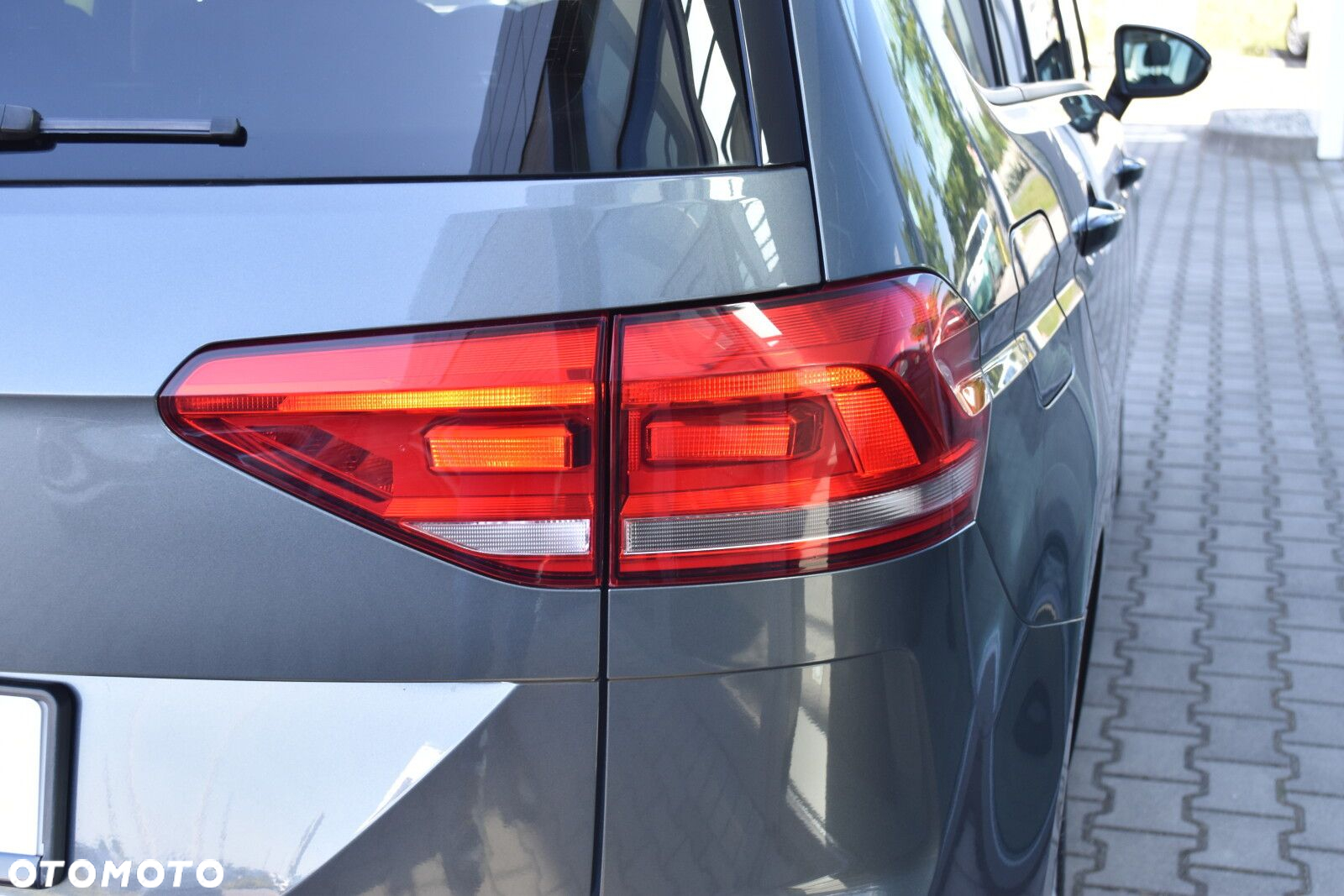 Volkswagen Touran 2.0 TDI BMT Comfortline DSG - 33
