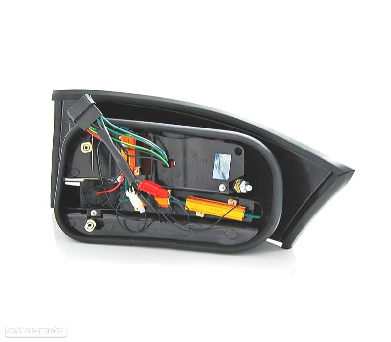 FAROLINS TRASEIROS LED ESCURECIDOS PARA AUDI TT 8N 98-05 - 2