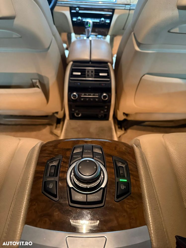 BMW Seria 7 740Li - 12