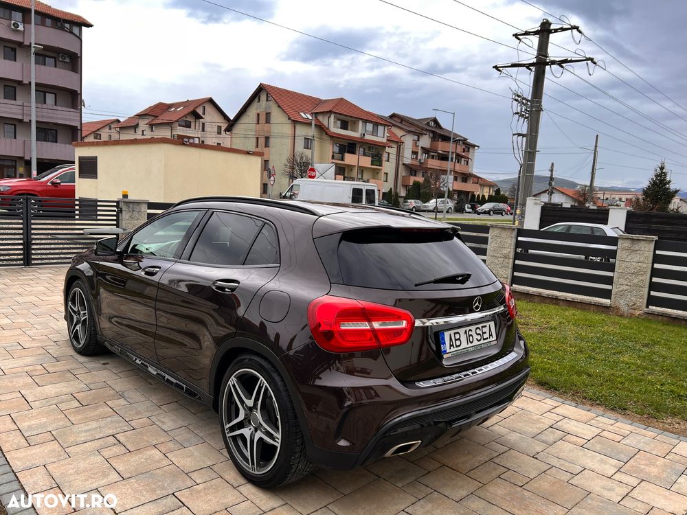 Mercedes-Benz GLA 220 CDI 4MATIC 7G-DCT AMG Line - 5