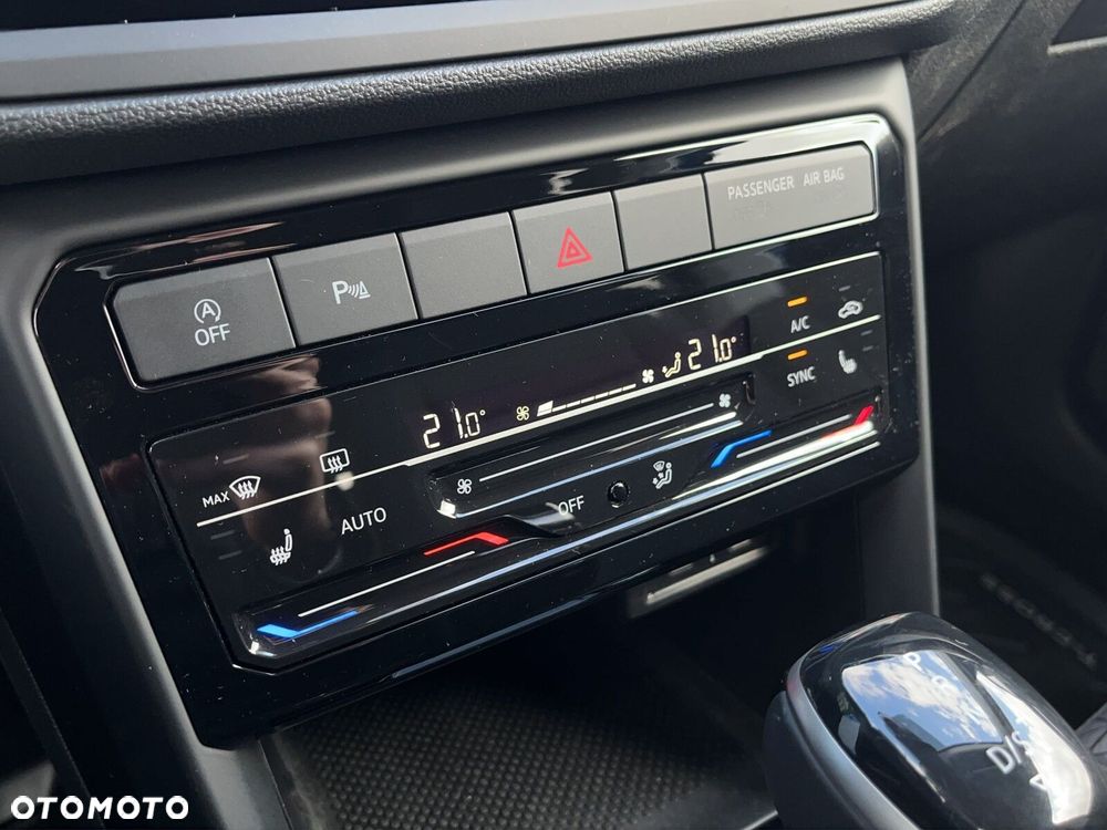 Volkswagen T-Cross 1.0 TSI Life DSG - 24