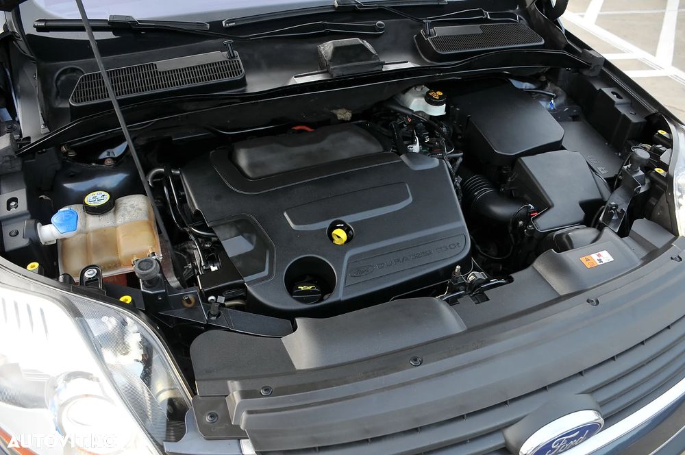 Ford Kuga 2.0 TDCi 2x4 Individual - 25