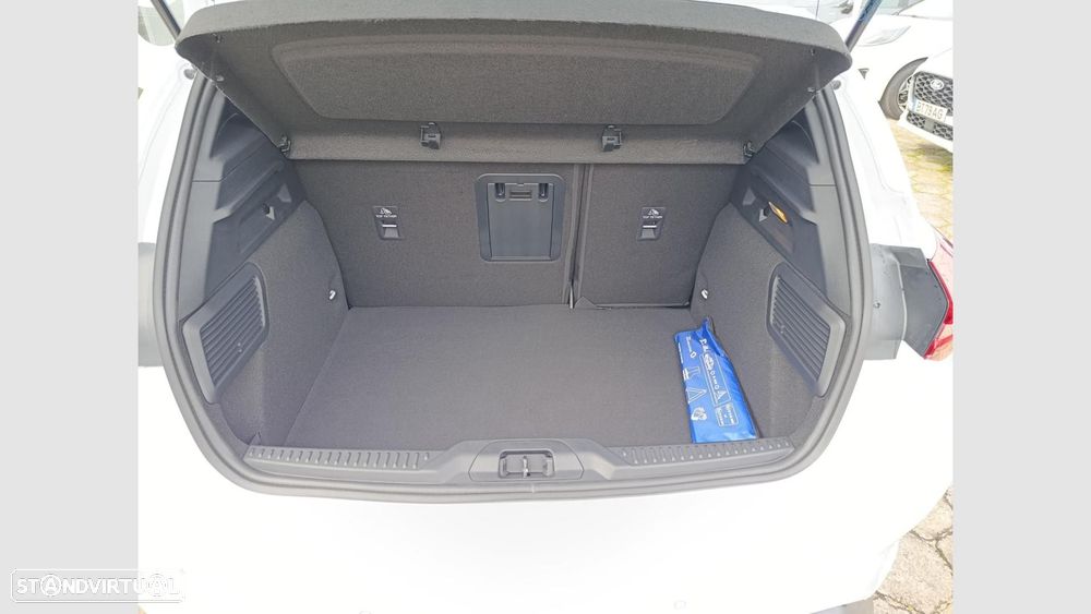 Ford Focus 1.0 EcoBoost MHEV ST-Line X - 14
